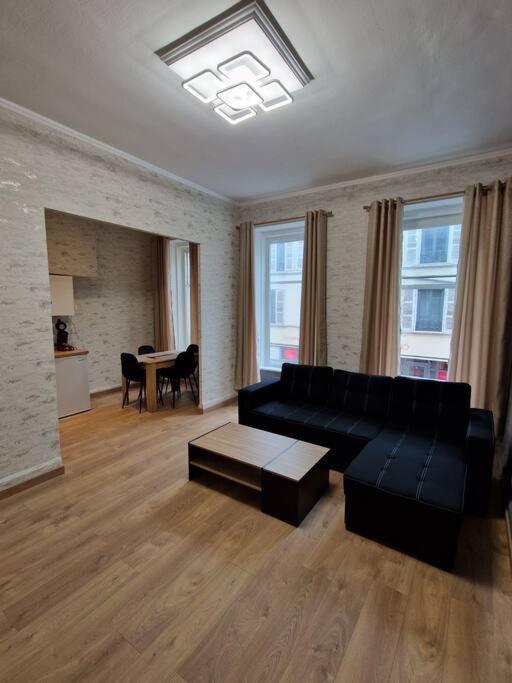 שאלון-סור-סאון Appartement Au Coeur De La Ville מראה חיצוני תמונה